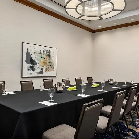 Embassy Suites By Hilton Atlanta At Centennial Olympic Park-3