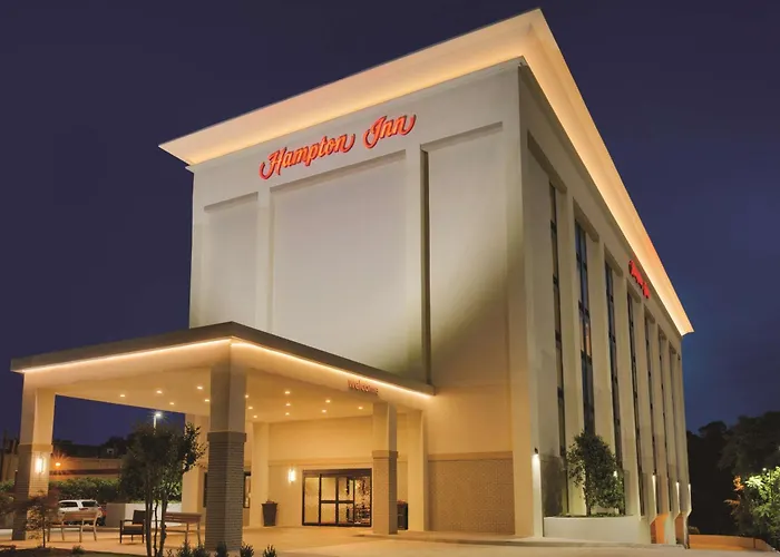 Pet Friendly hotel: Hampton Inn Atlanta-Buckhead