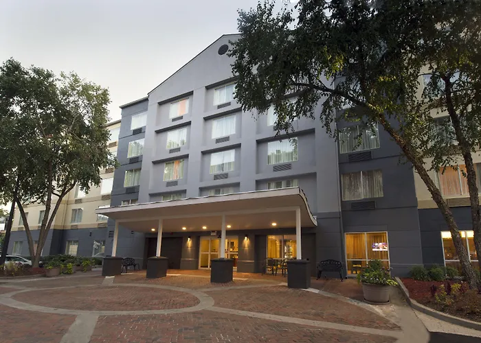 Hotel near College: Fairfield Inn & Suites By Marriott Atlanta Buckhead